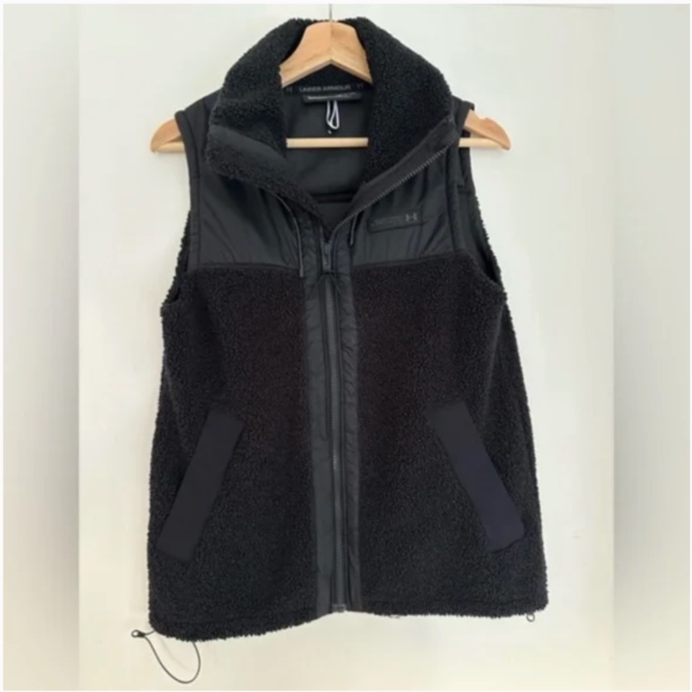 Like-New- Under Armour Black Mission Boucle Gorpcore Sherpa Fleece Vest (S)